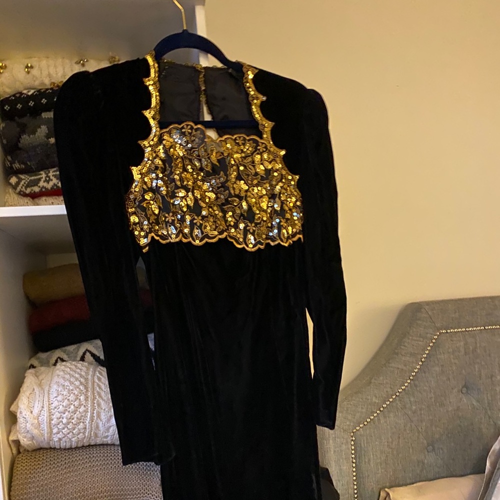 Vintage black velvet and gold embroidered dress!